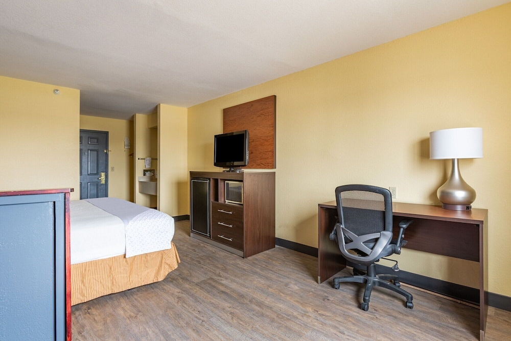 Motel6 Tulsa, OK - Airport 35/55