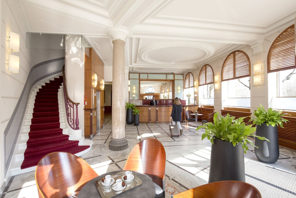 HOTEL DE NORMANDIE 35/44