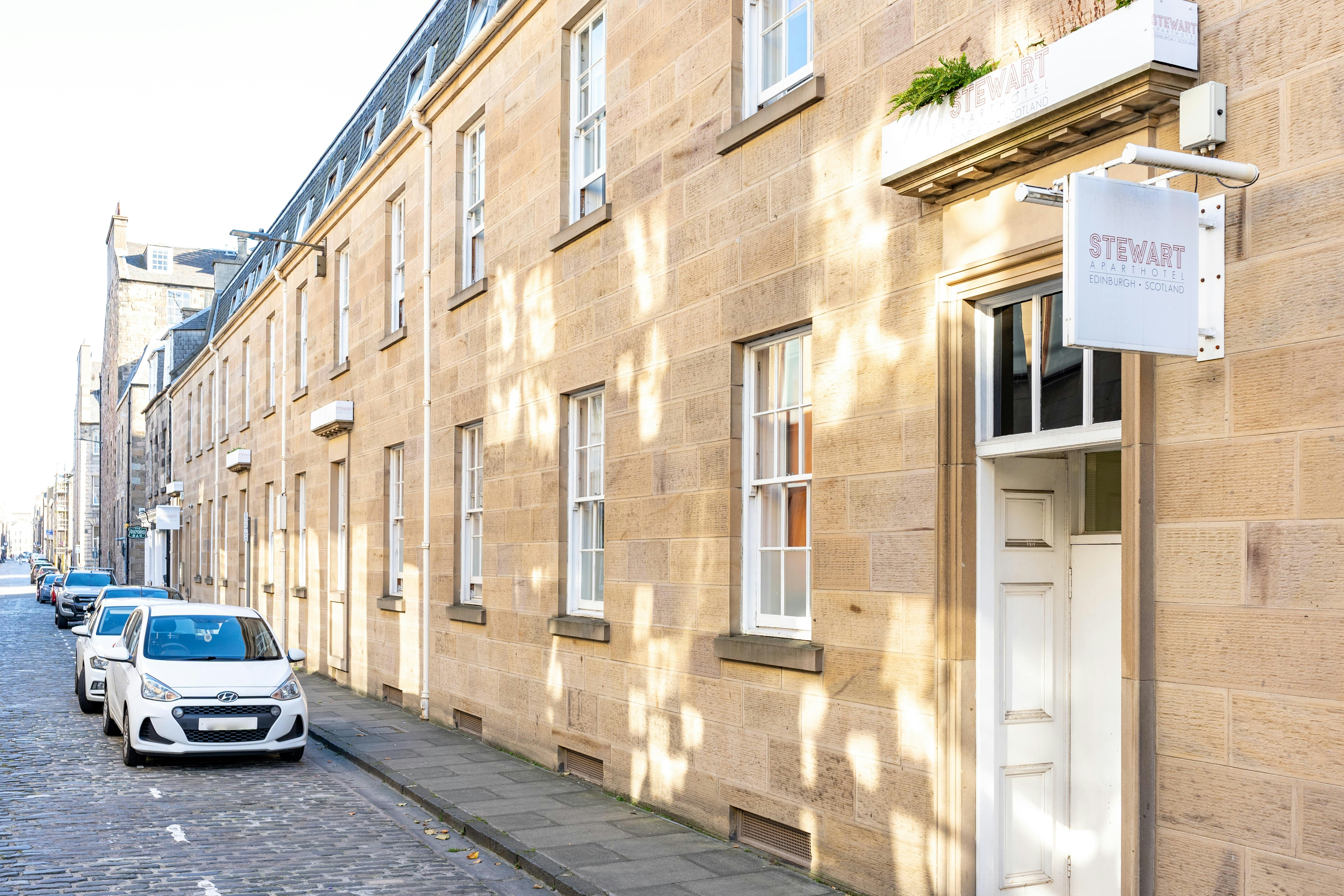 Stewart by Heeton Concept Aparthotel Edinburgh 57/60