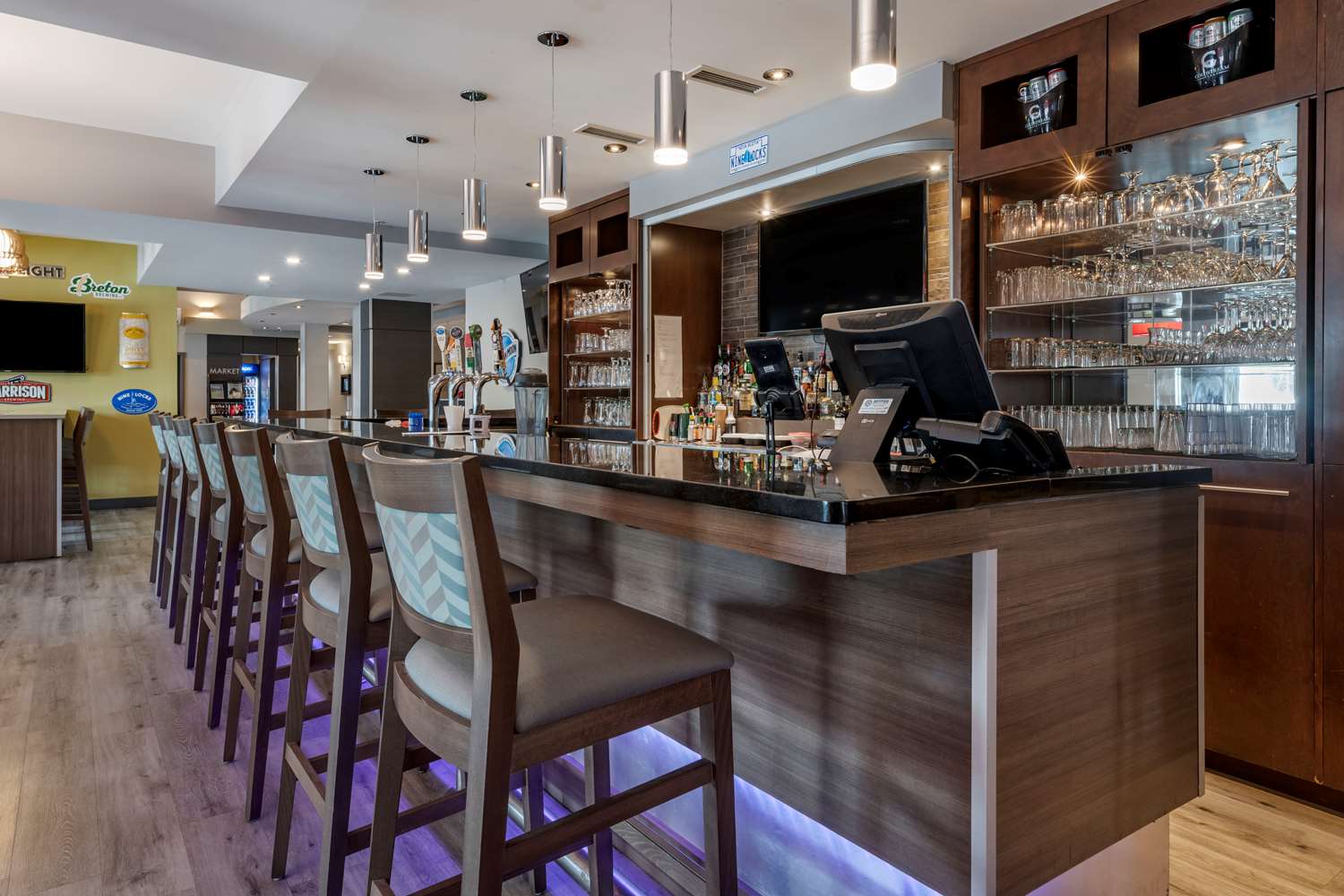 Best Western Plus Dartmouth Hotel Suites 29/42