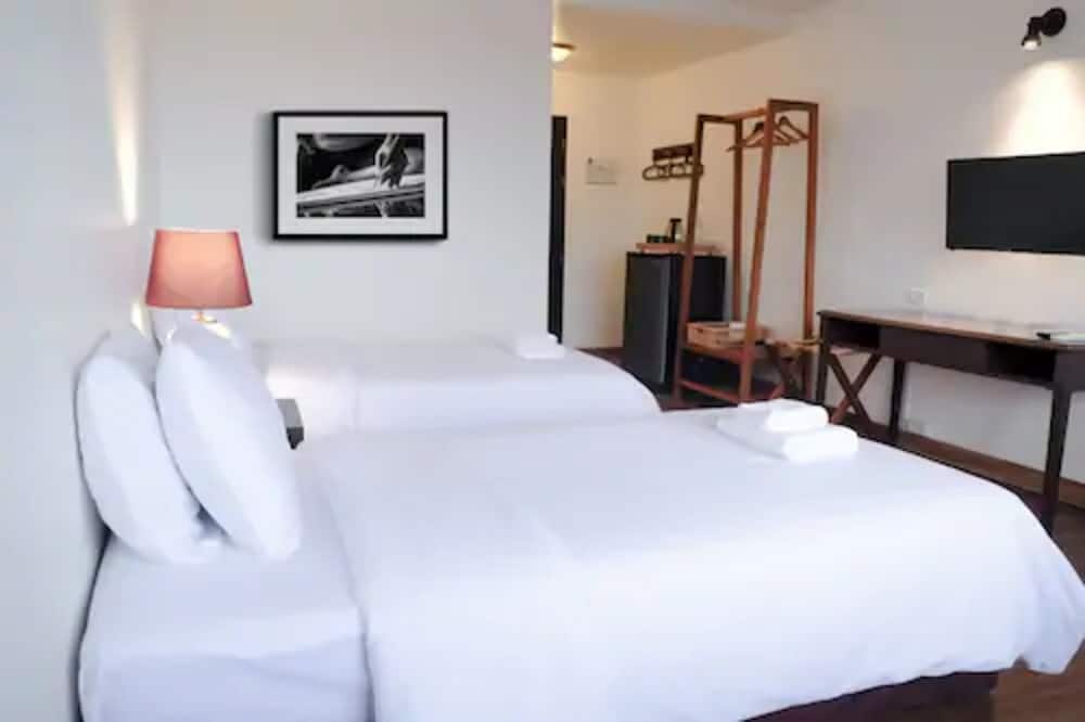 La Mai Hotel 8/29