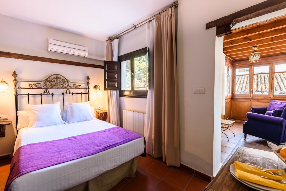 Hotel Palacio de Santa Ines 12/75