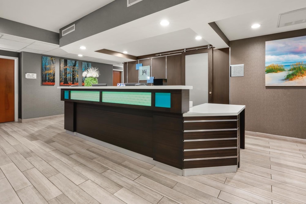 Hotel Aura 6/47