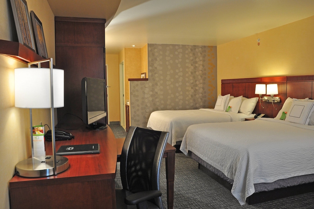 Courtyard by Marriott Kingston 14/50