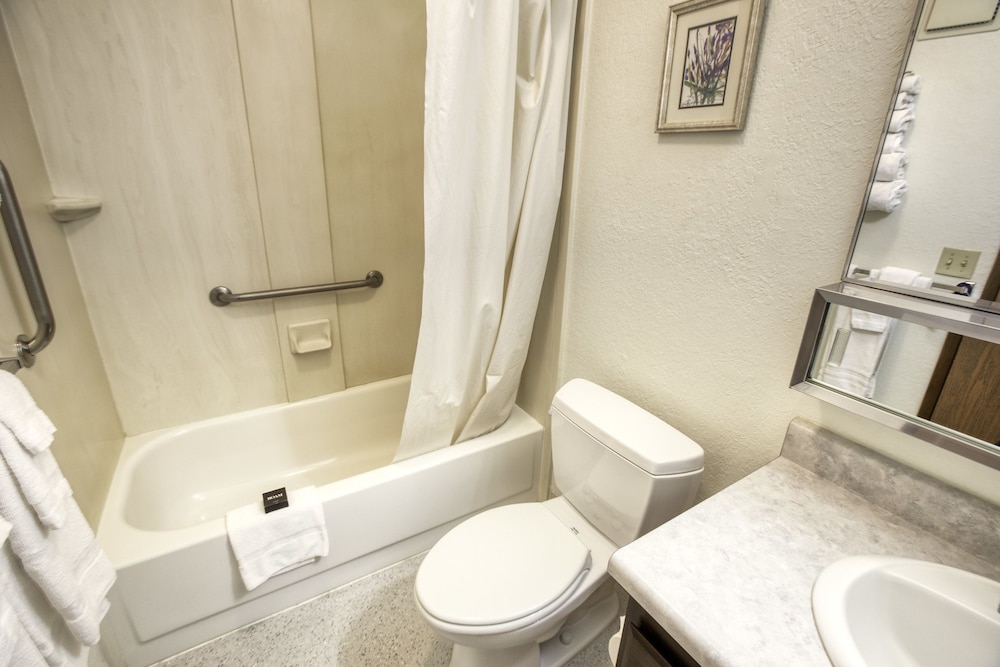 WEDGEWOOD RESORT 32/33