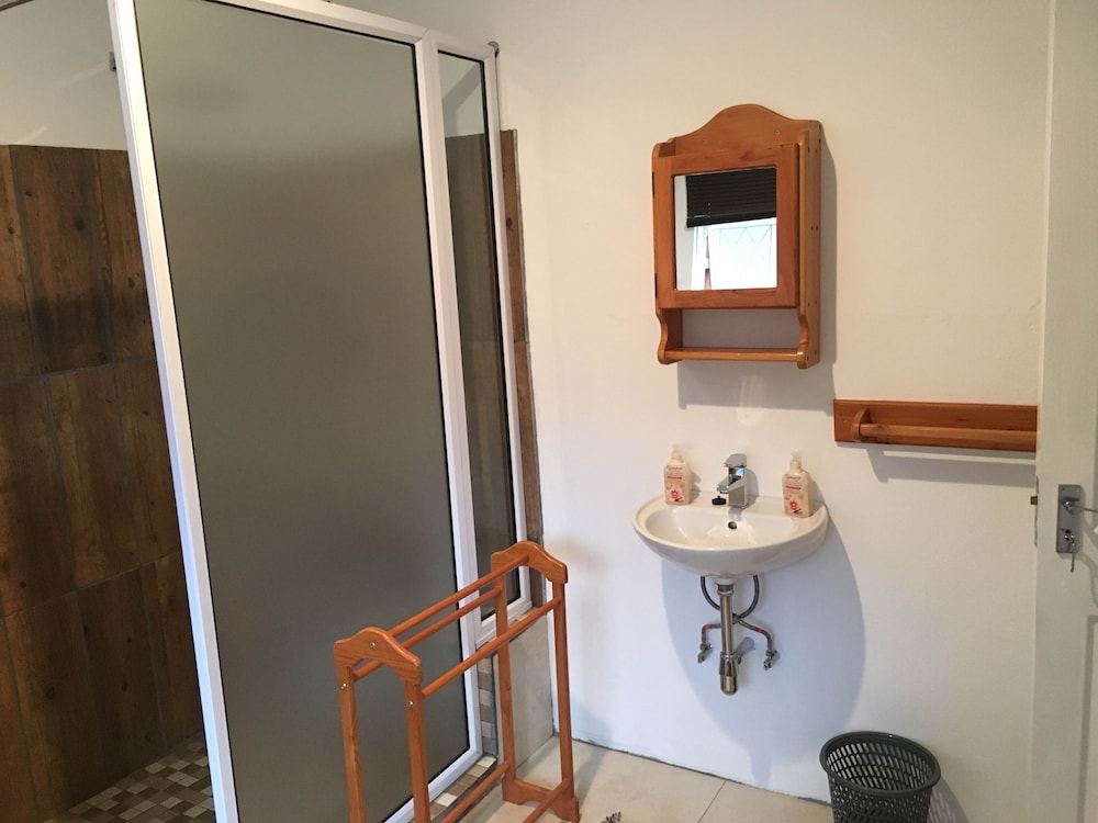 Sunbird Guest House 12/50