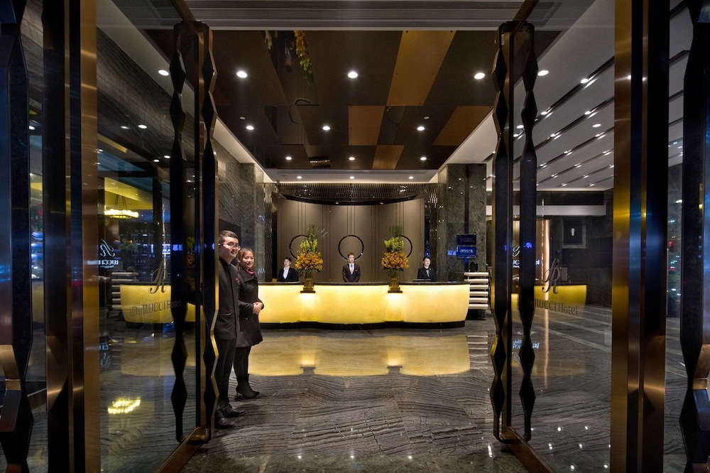 DeRUCCI Hotel 9/65