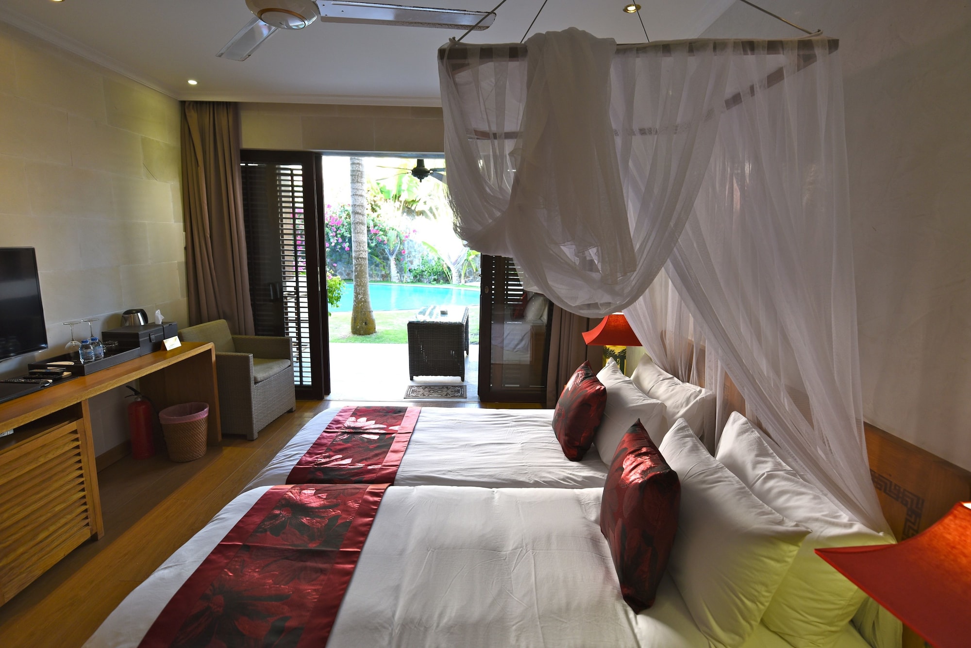 Room, Twin Beds, Pool Access