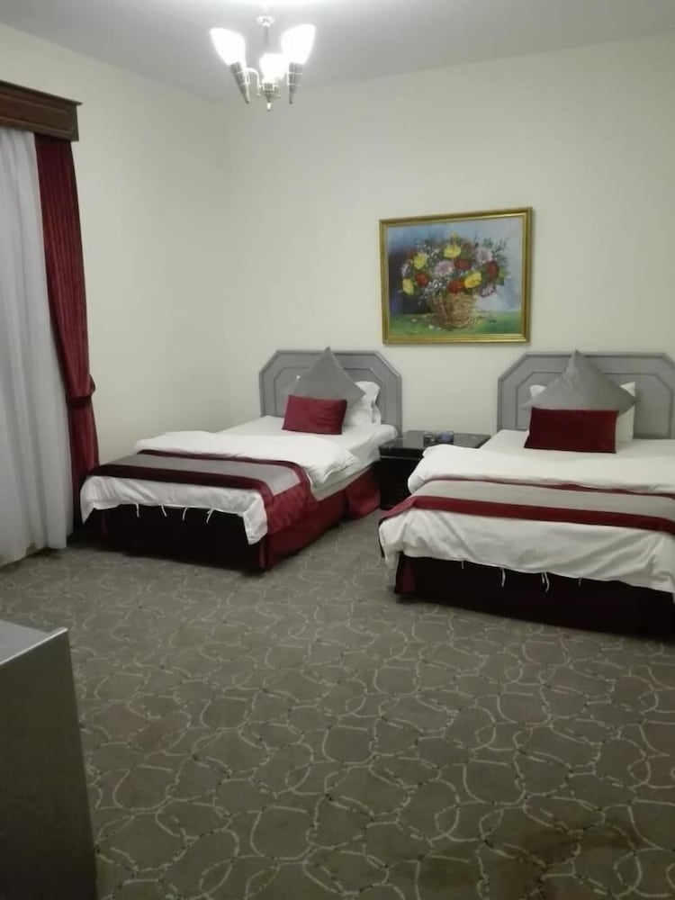 ثلاثة وستون أجنحة فندقية(Sixty Three Hotel) 20/50