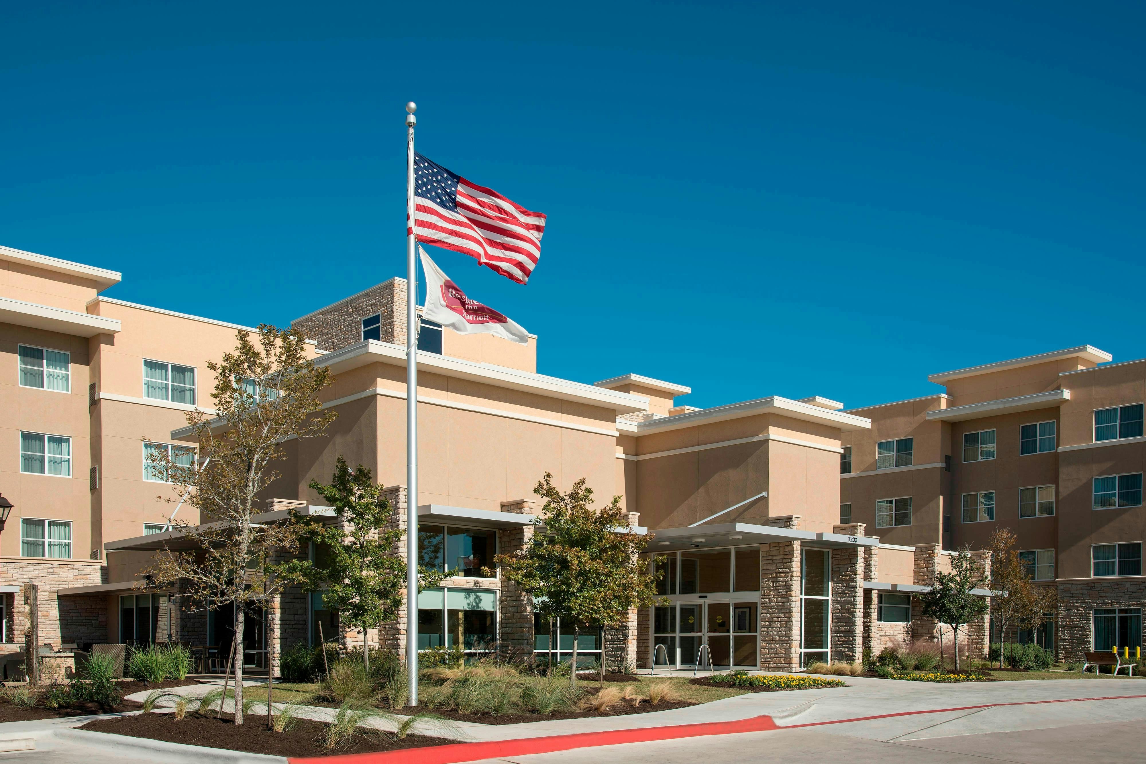 RESIDENCE INN AUSTIN-UNIVERSITY AREA 1/14