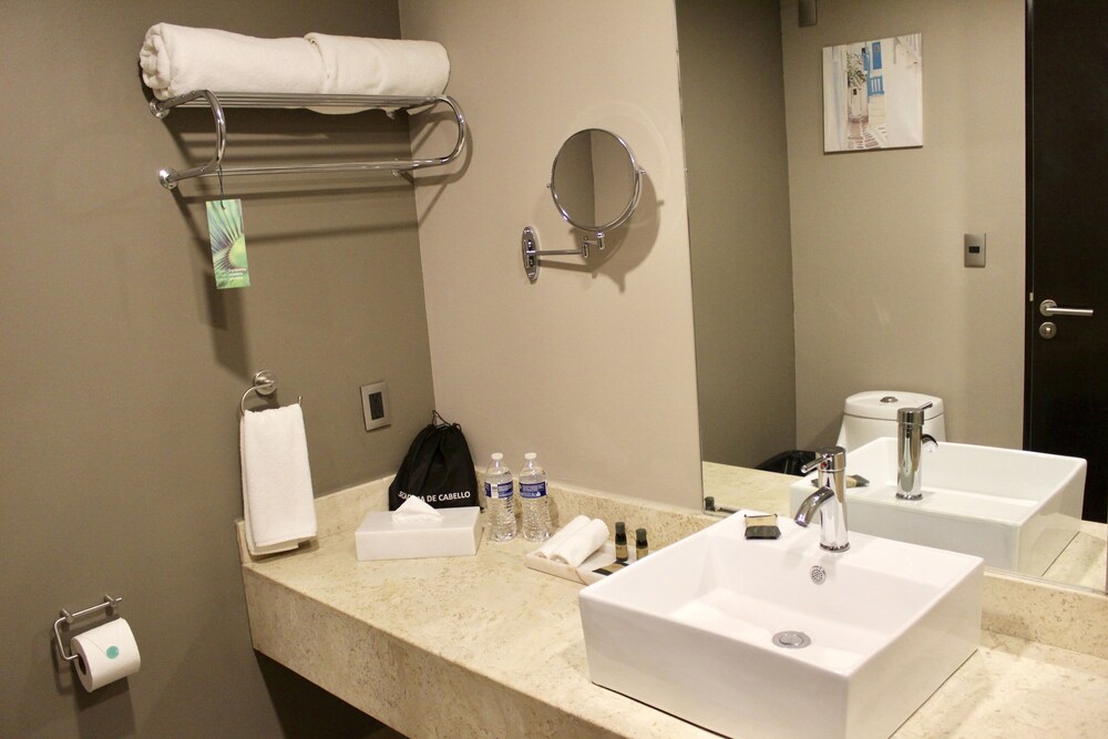 Elite 47 Hotel And Suites Ex Pia Suites 49/51