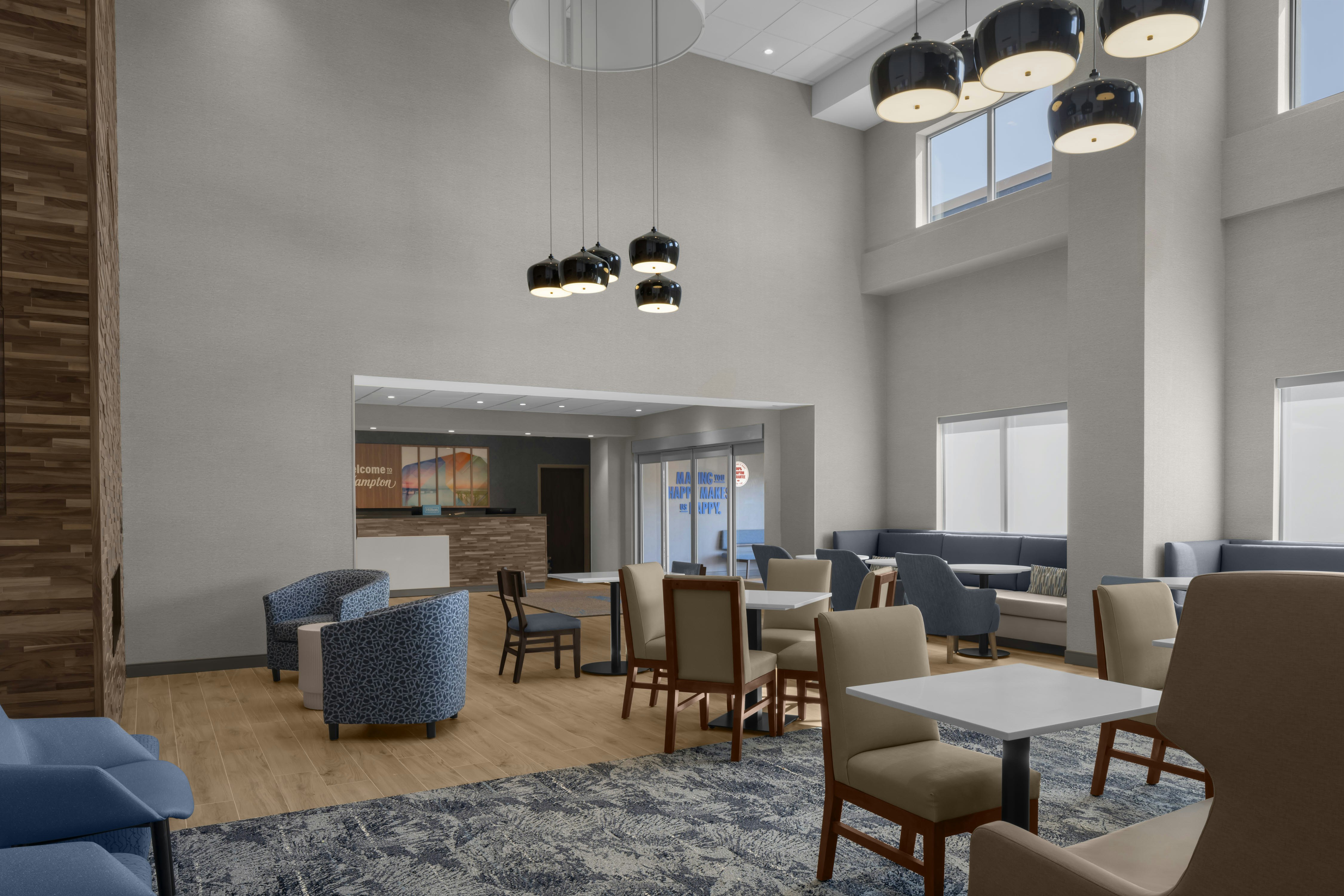 Hampton Inn & Suites by Hilton Long Island Farmingdale 27/29