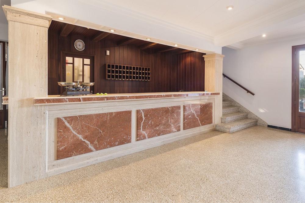 Hotel Santanyi Port 8/60