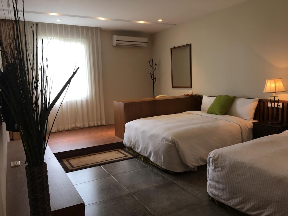 Palm Tree Hotel 14/37