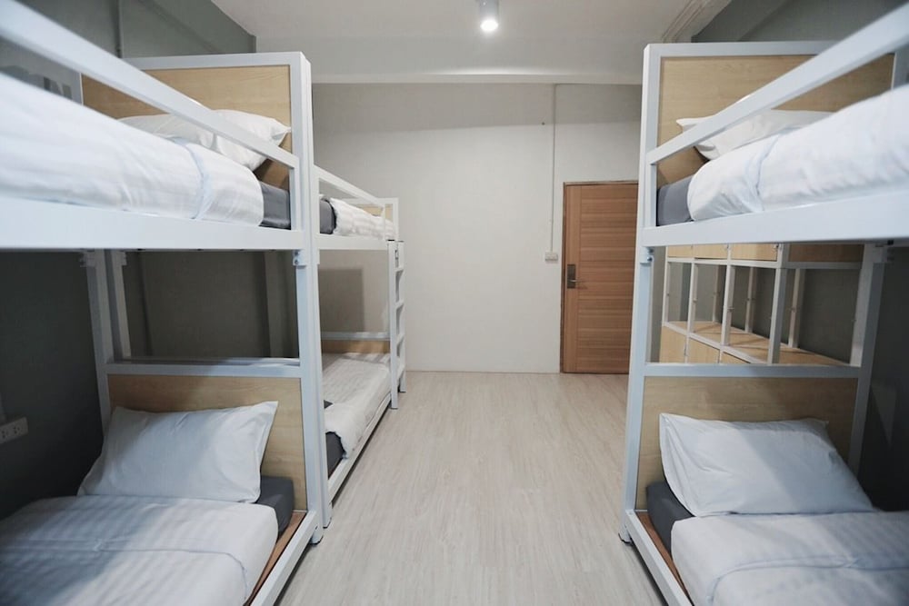 Local Time Bangkok - Hostel 12/25