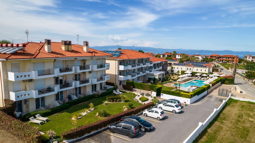 Lagaria Hotel 7/50