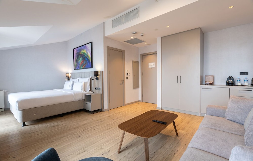 STANDARD, DOUBLE BED, TERRACE