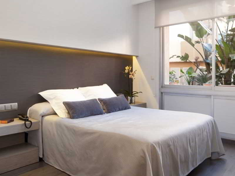 Silver Aparthotel 9/48
