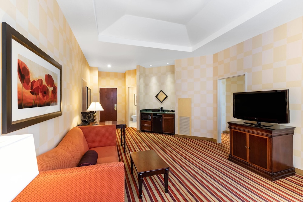 Wyndham Grand Oklahoma City Downtown 45/68