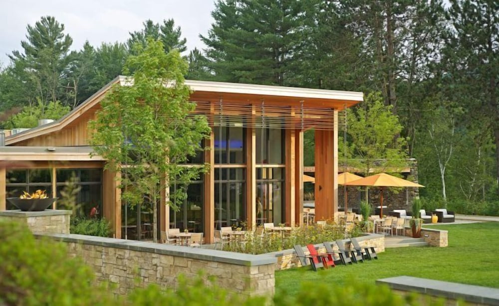 Topnotch Resort Spa 12/79