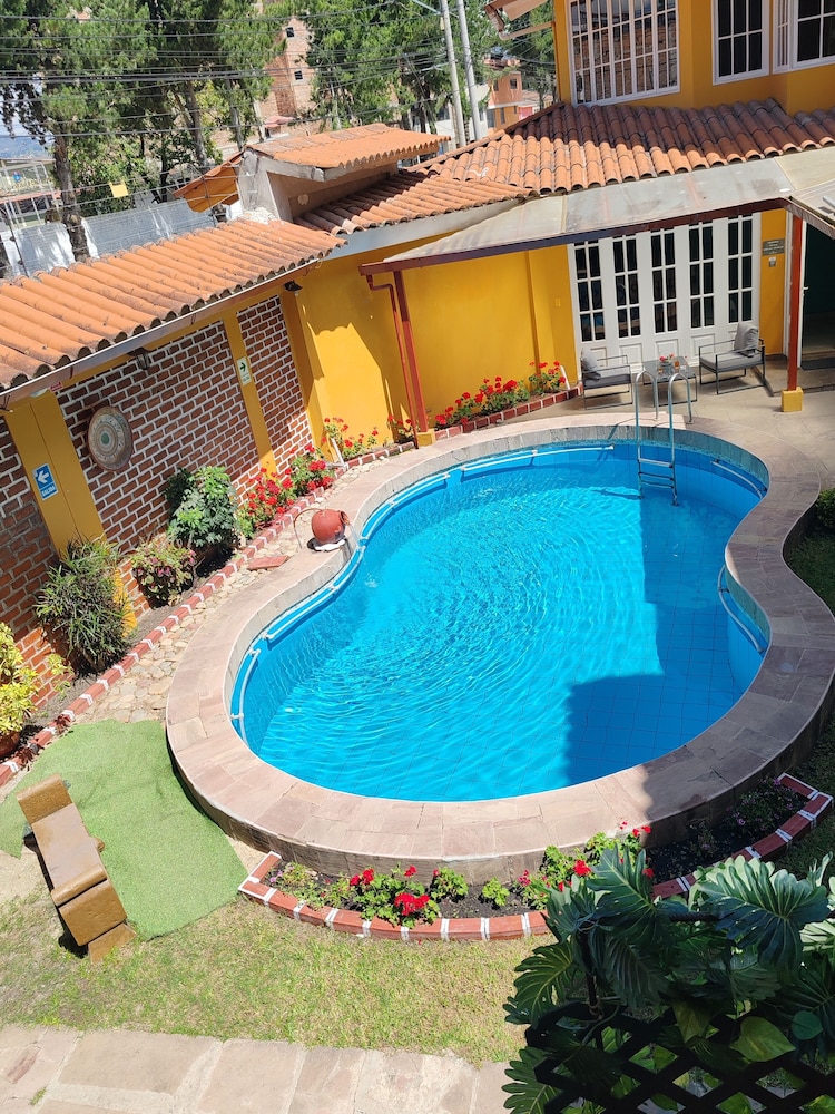 Serra Nova Hostel 54/62