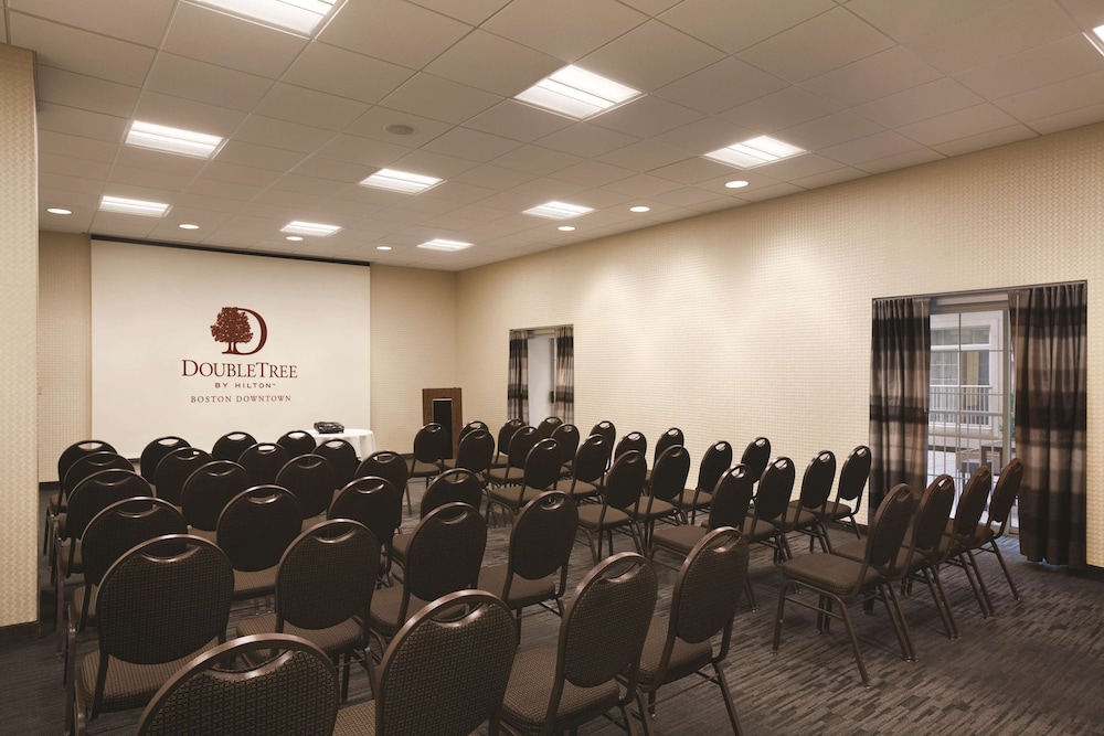 Doubletree By Hilton Boston Downtown 54/56