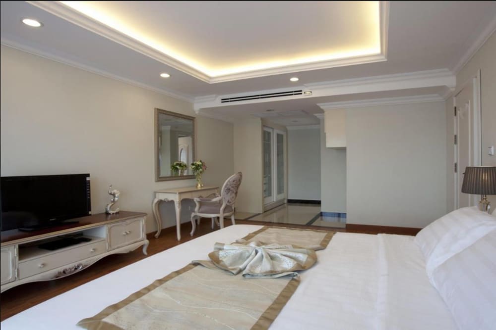 Lk Noble Suite 5/26