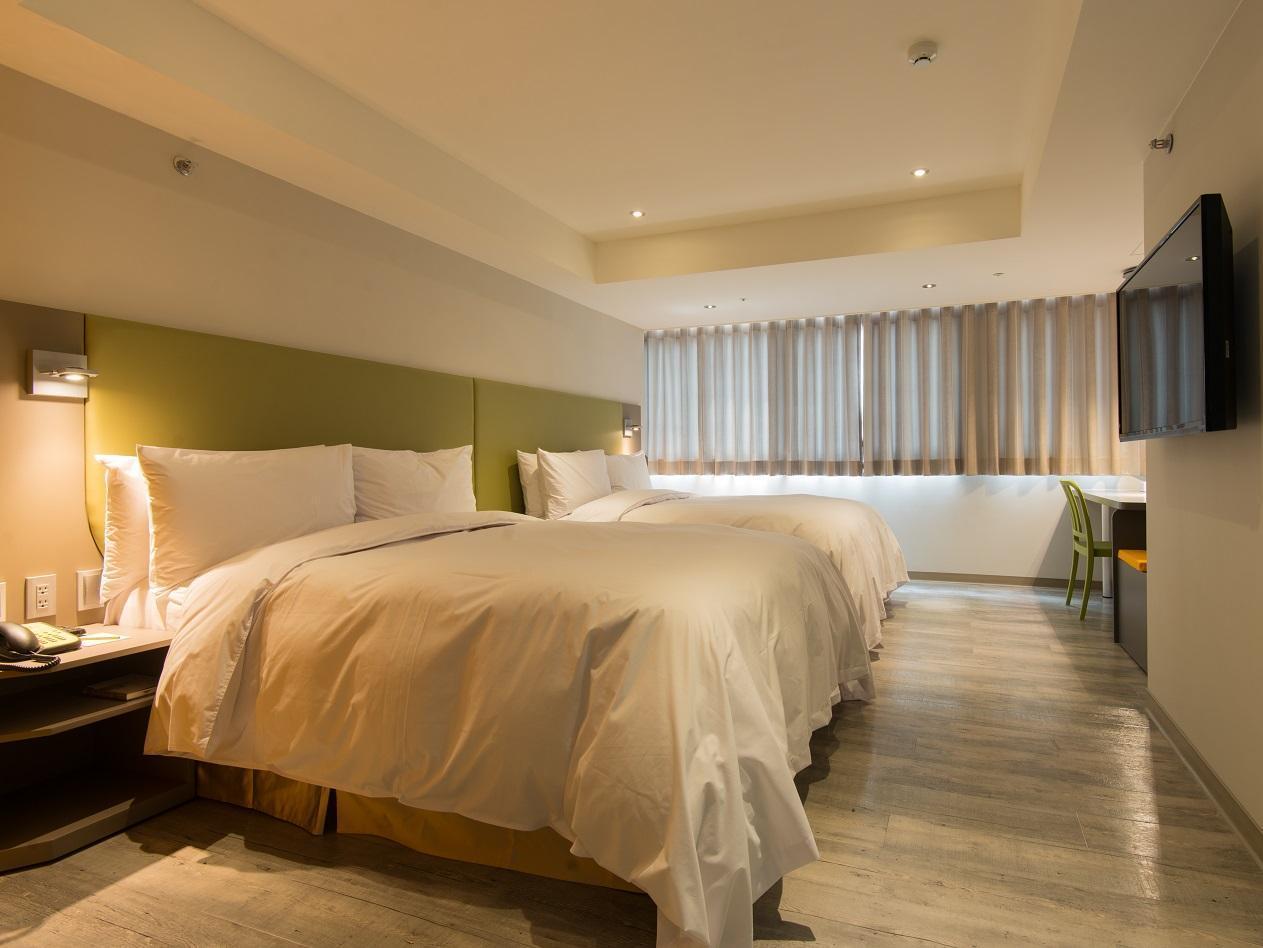 Semi Room, Deluxe, Quadruple, 2 Semi Double Beds