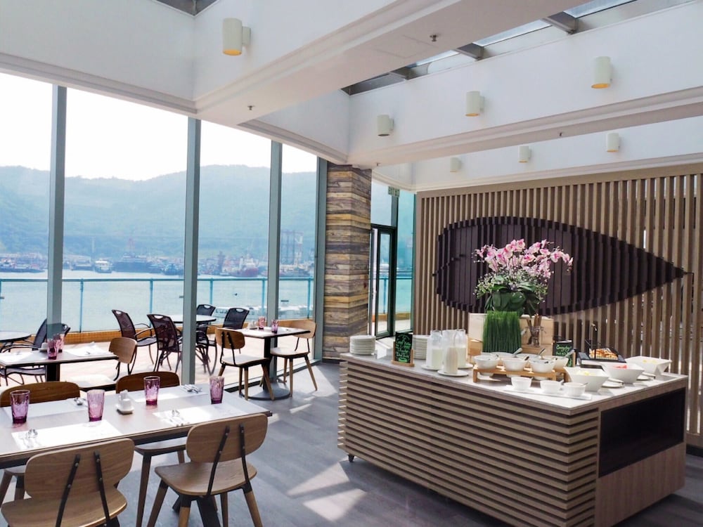 Grand Bay View Hotel 33/50