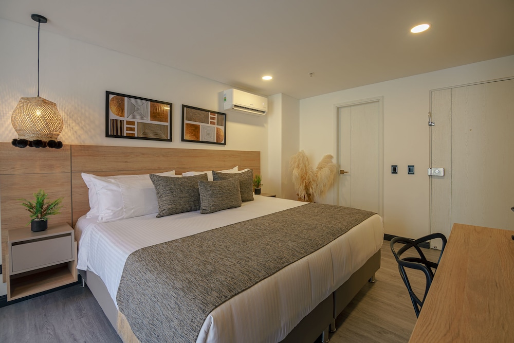 First Class Hotel 17/58