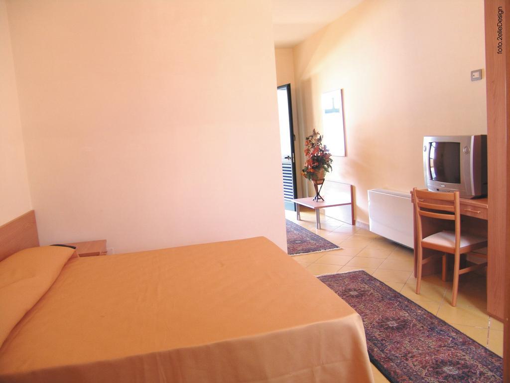 Hotel Residence Laurito 6/22
