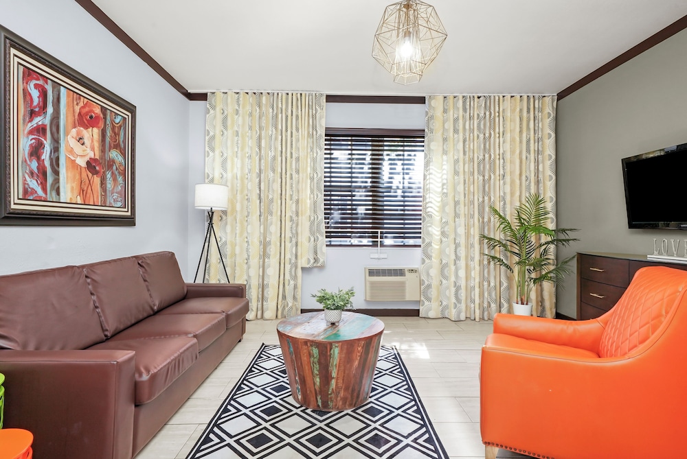 Tradewinds Apartment Hotel 36/65