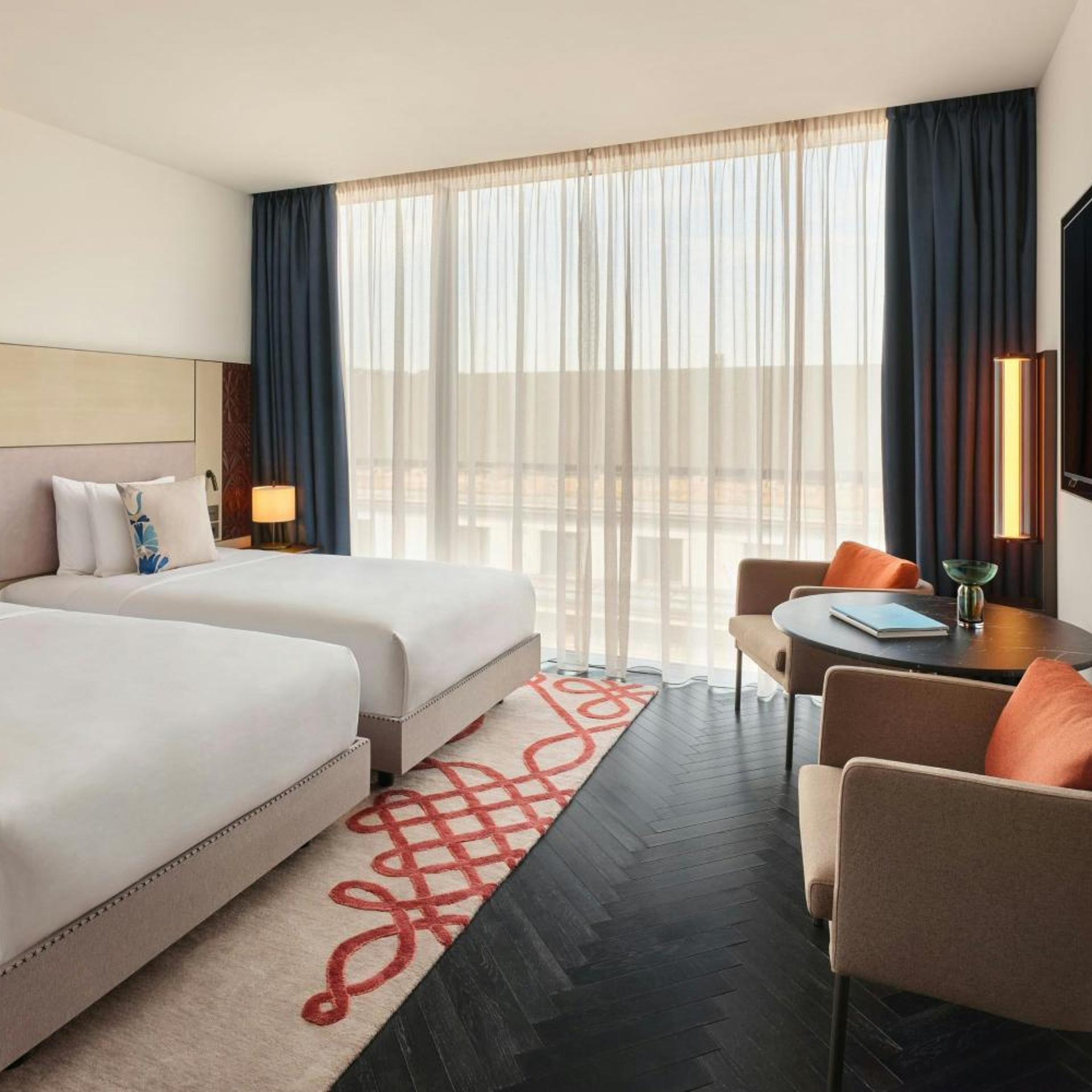 Contemporary, Twin Beds, Street View