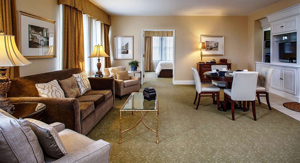 Hampton Inn & Suites Birmingham-Downtown-Tutwiler 32/47
