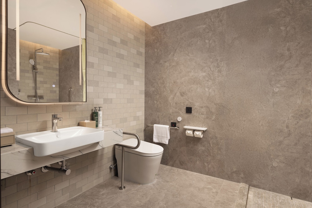Hilton Garden Inn Xishuangbanna Gasa Airport 65/66