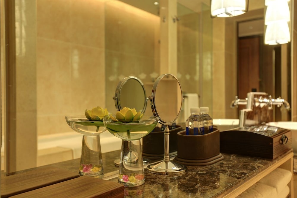 Tibet Hotel Chengdu 29/50