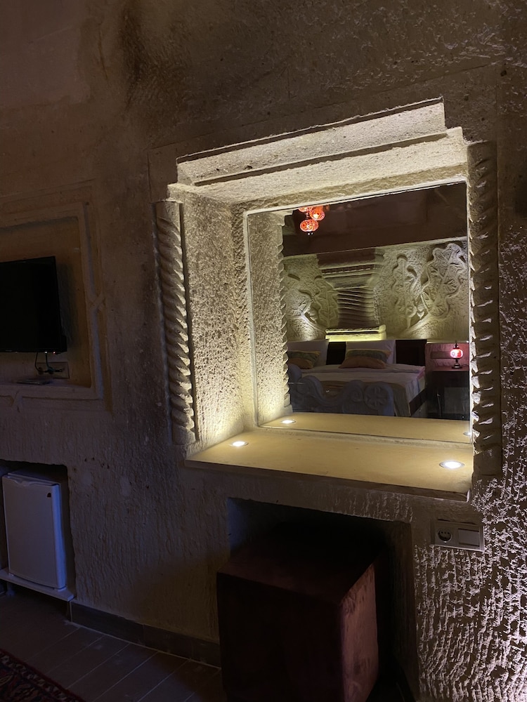 Mesken Cave Suites 8/50