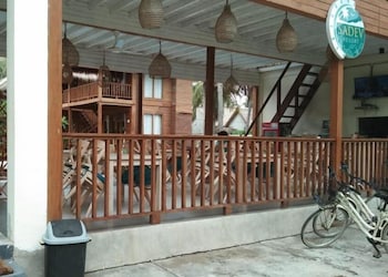 Sadev Resort 8/50
