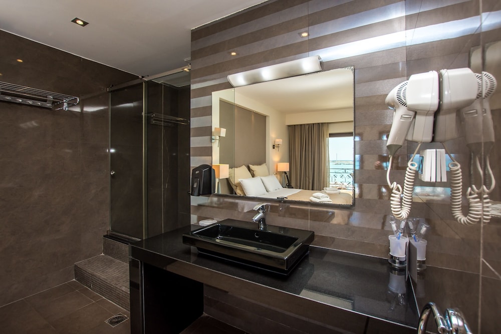 Dali Luxury Rooms 48/50