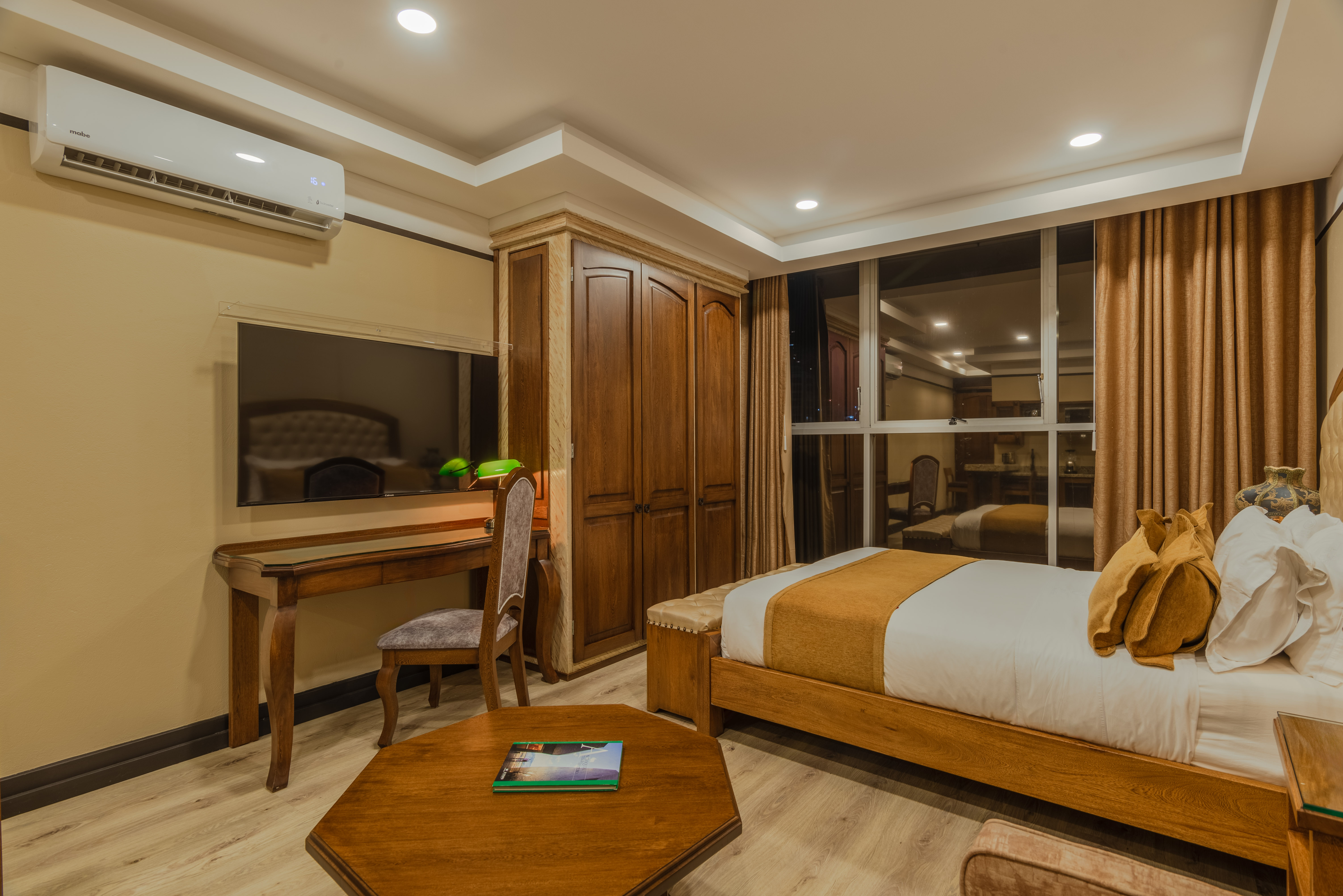 جناح تنفيذي، Hotel Du Parc 2/10