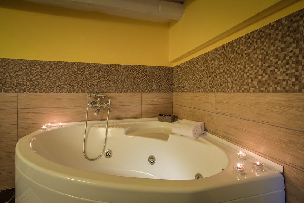Rome King Suite 46/69