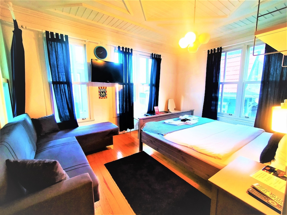 Dreamers B&B 33/50