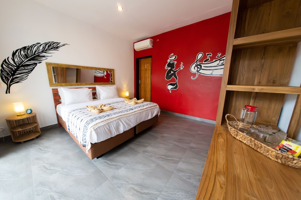 Dragon Dive Komodo Hostel 20/50