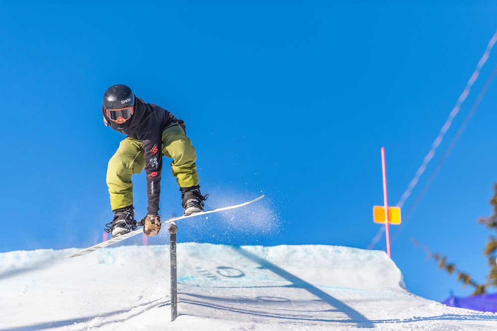 Inn at Big White 24/54