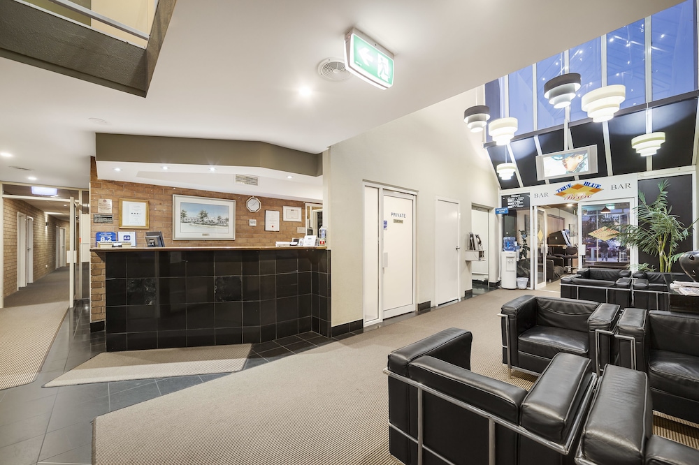 Ciloms Airport Lodge 11/63