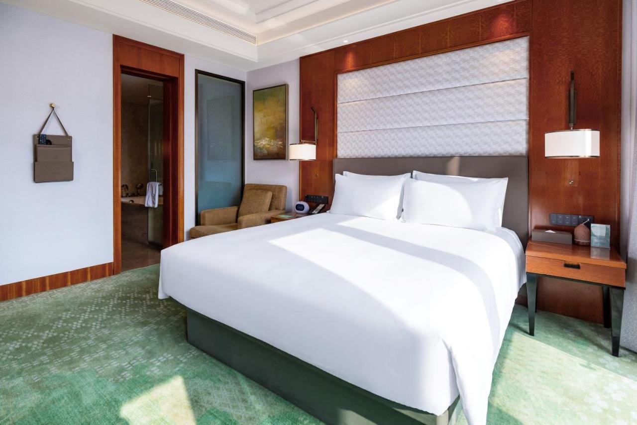 Residence, King Bed, Kitchen
