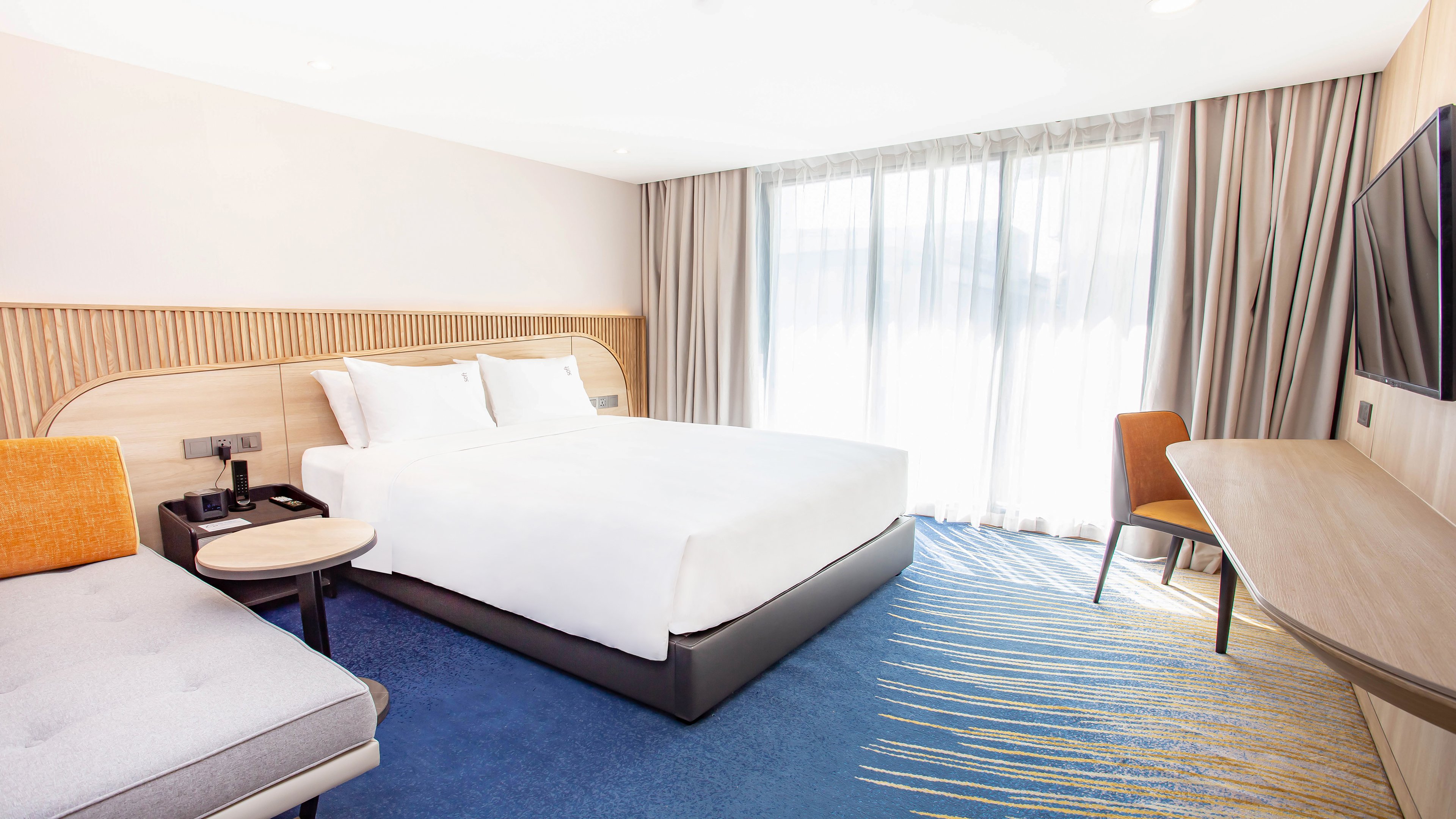 Standard, Queen Bed, Accessible