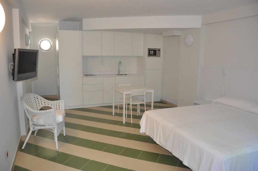 Sunway Amapola Apartments 24/73
