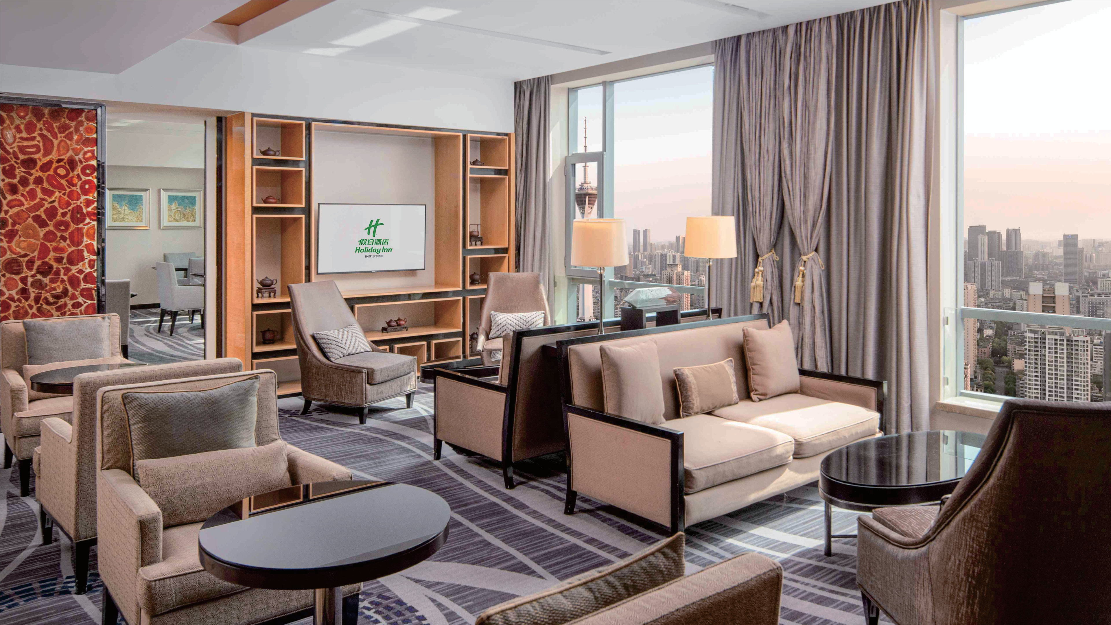 Holiday Inn Chengdu Oriental Plaza 30/50