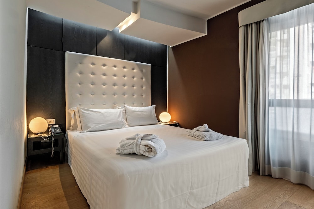 STUDIO, SUITE, DOUBLE BED